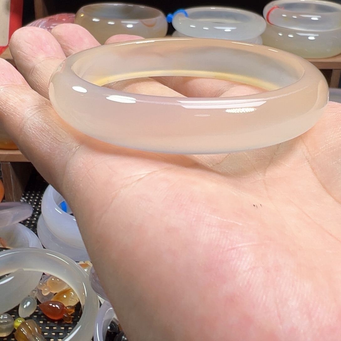 玛瑙/玉髓手镯未镶嵌