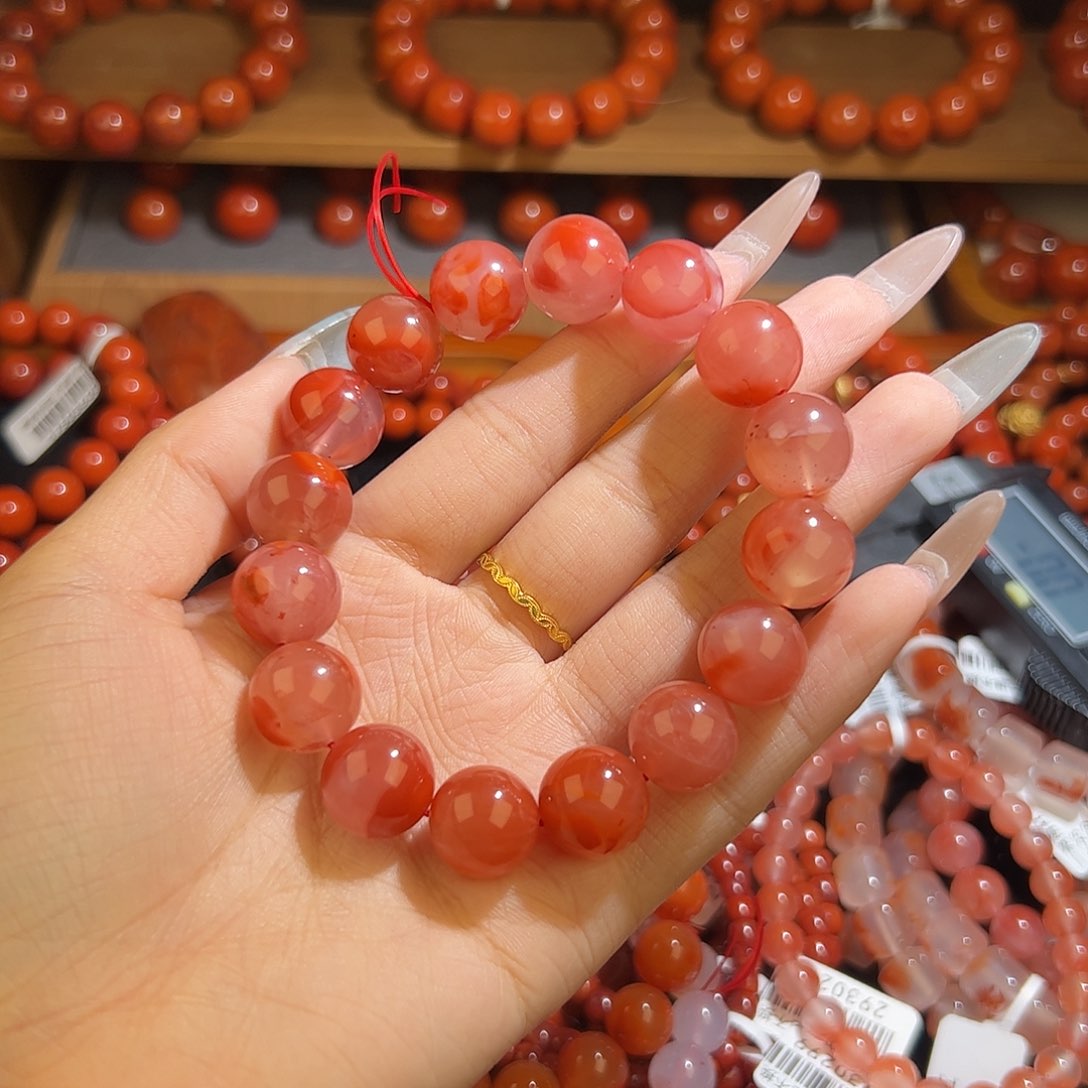 南红玛瑙手串未镶嵌13mm冰飘