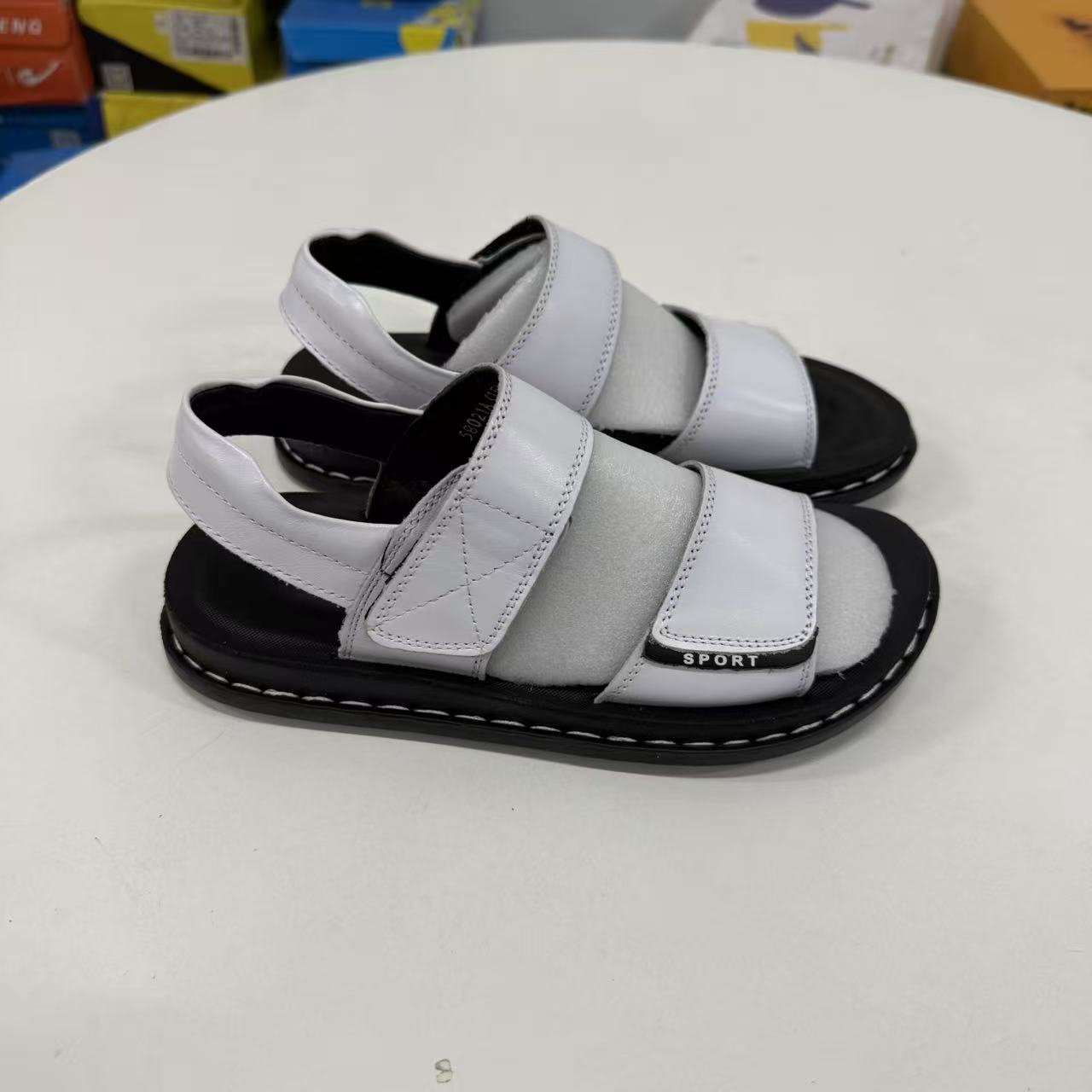 8021儿童露趾夏季沙滩鞋童鞋学生韩版凉鞋软底防滑