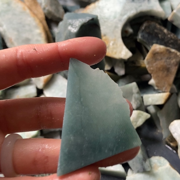 翡翠颈饰未镶嵌天然翡翠