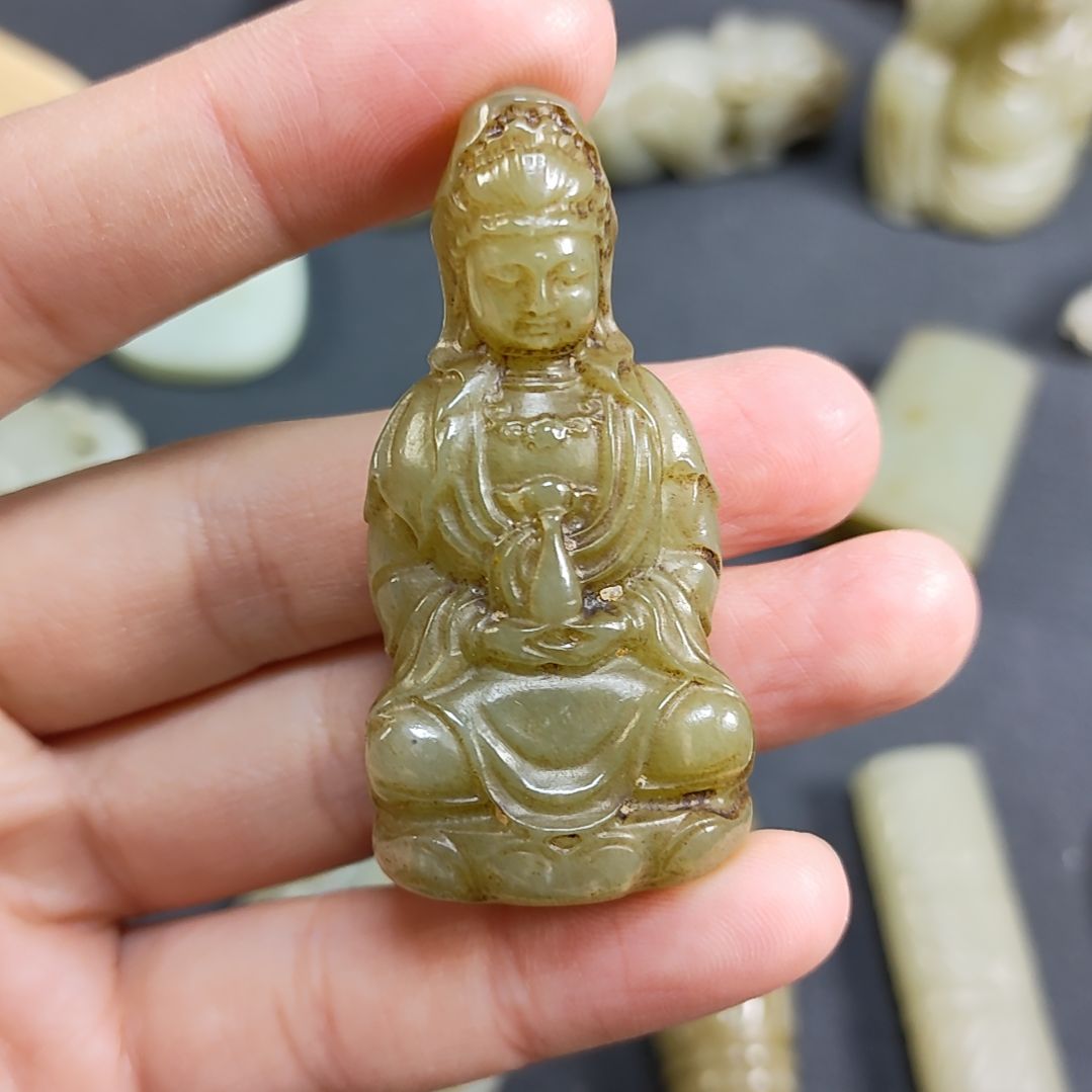 和田玉颈饰未镶嵌