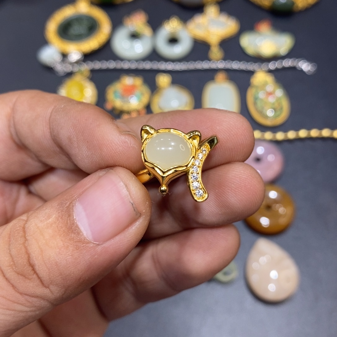 和田玉戒指银S925镀金镶嵌