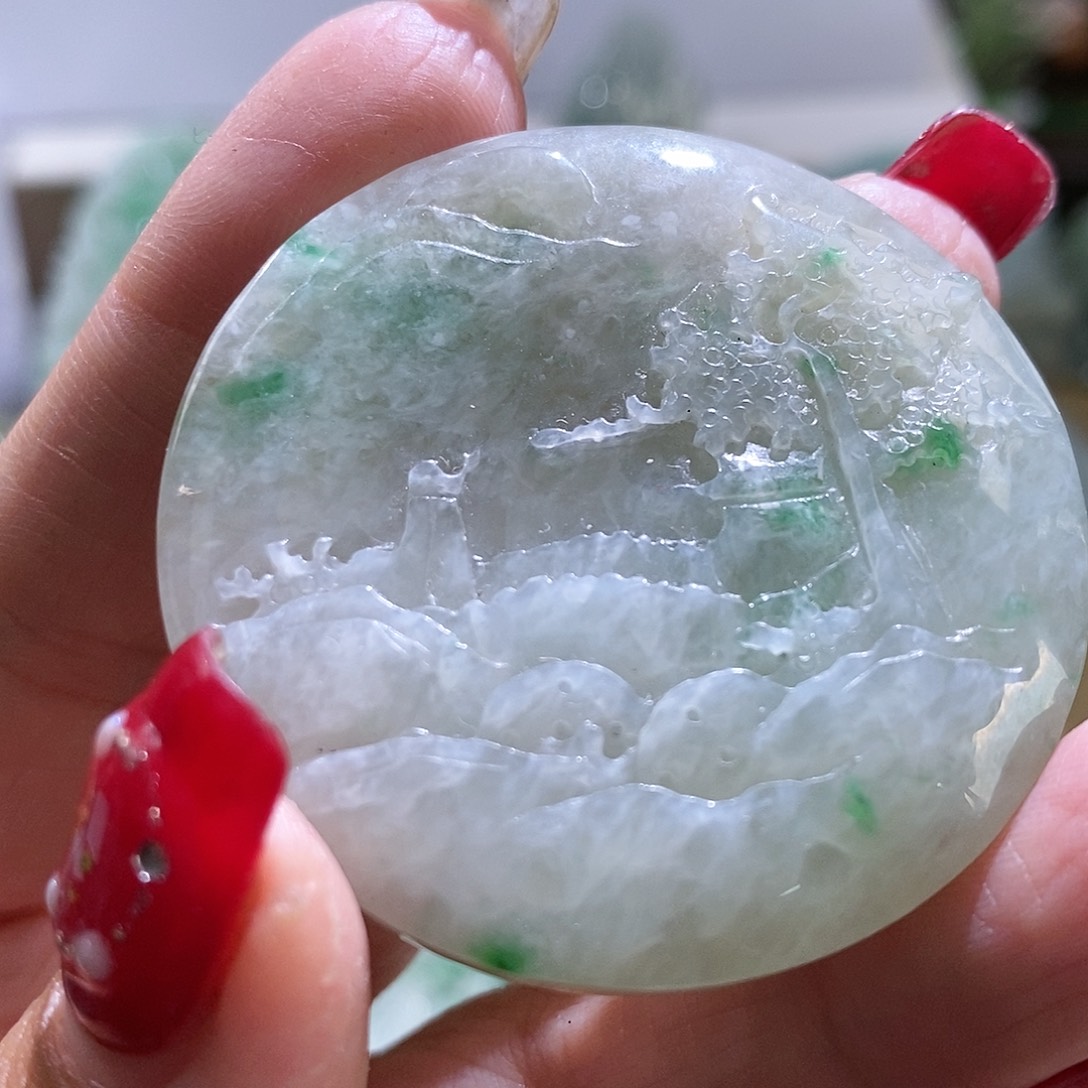 【闪购商品】翡翠颈饰未镶嵌山水