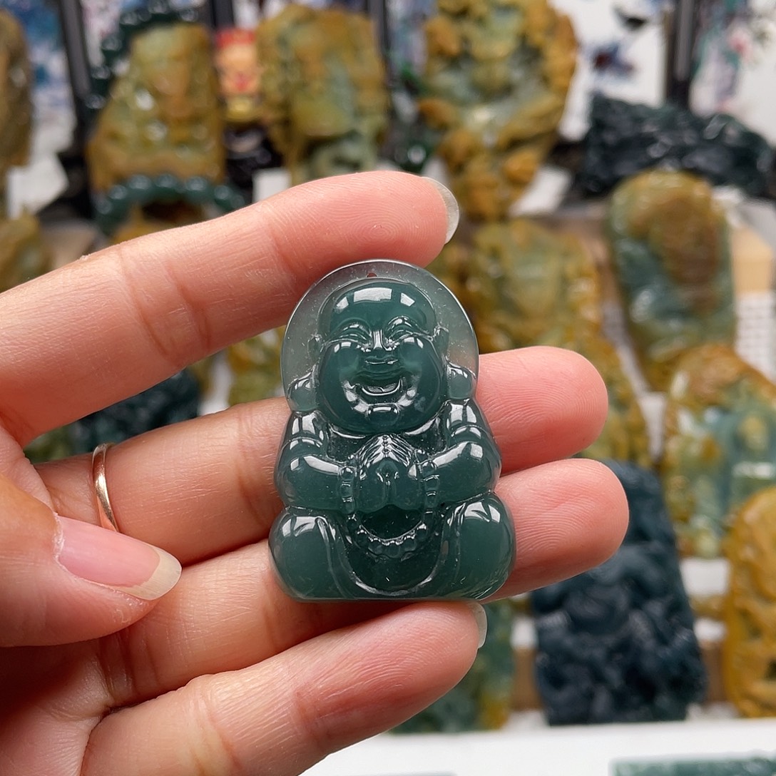 翡翠未镶嵌颈饰天然翡翠a货佛