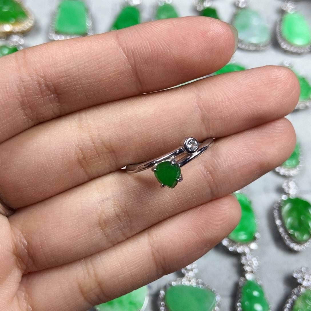 未镶嵌戒指翡翠爱心