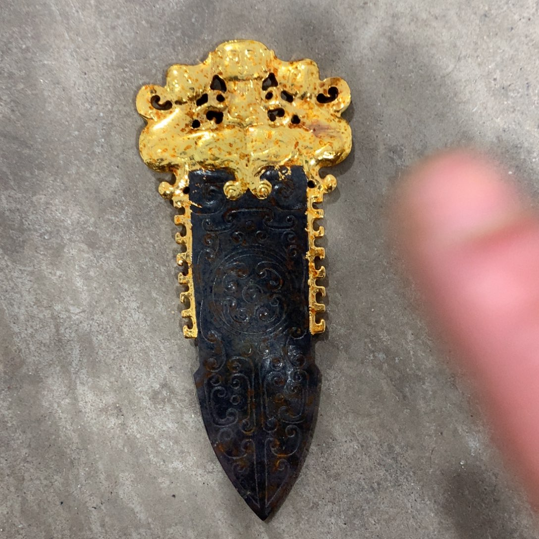 透闪石质玉未镶嵌挂件