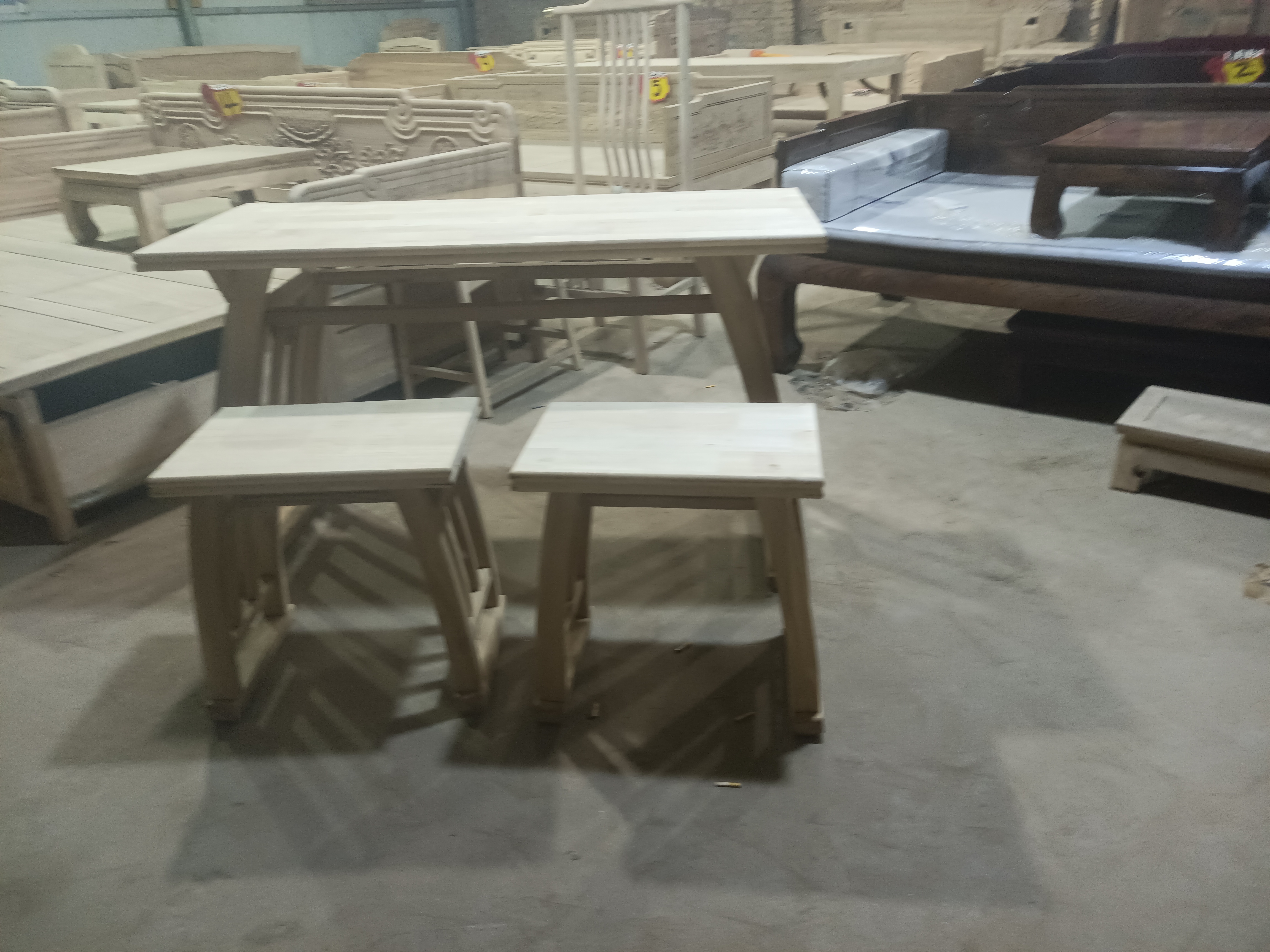 库存处理国学桌配马鞍凳不包邮，发货后不支持退款