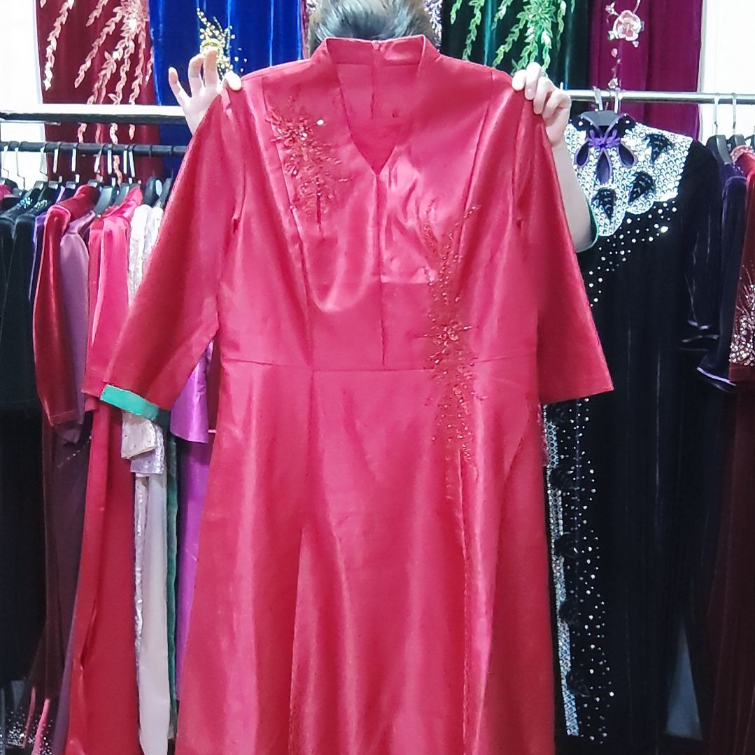 品牌酒红礼服裙3XL120-130内