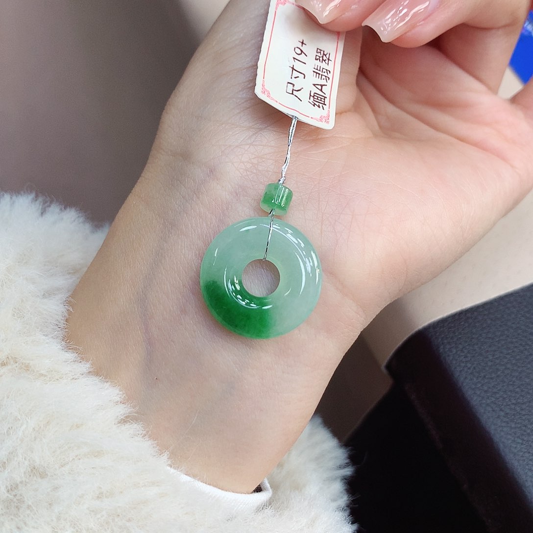 未镶嵌戒圈翡翠甜甜圈