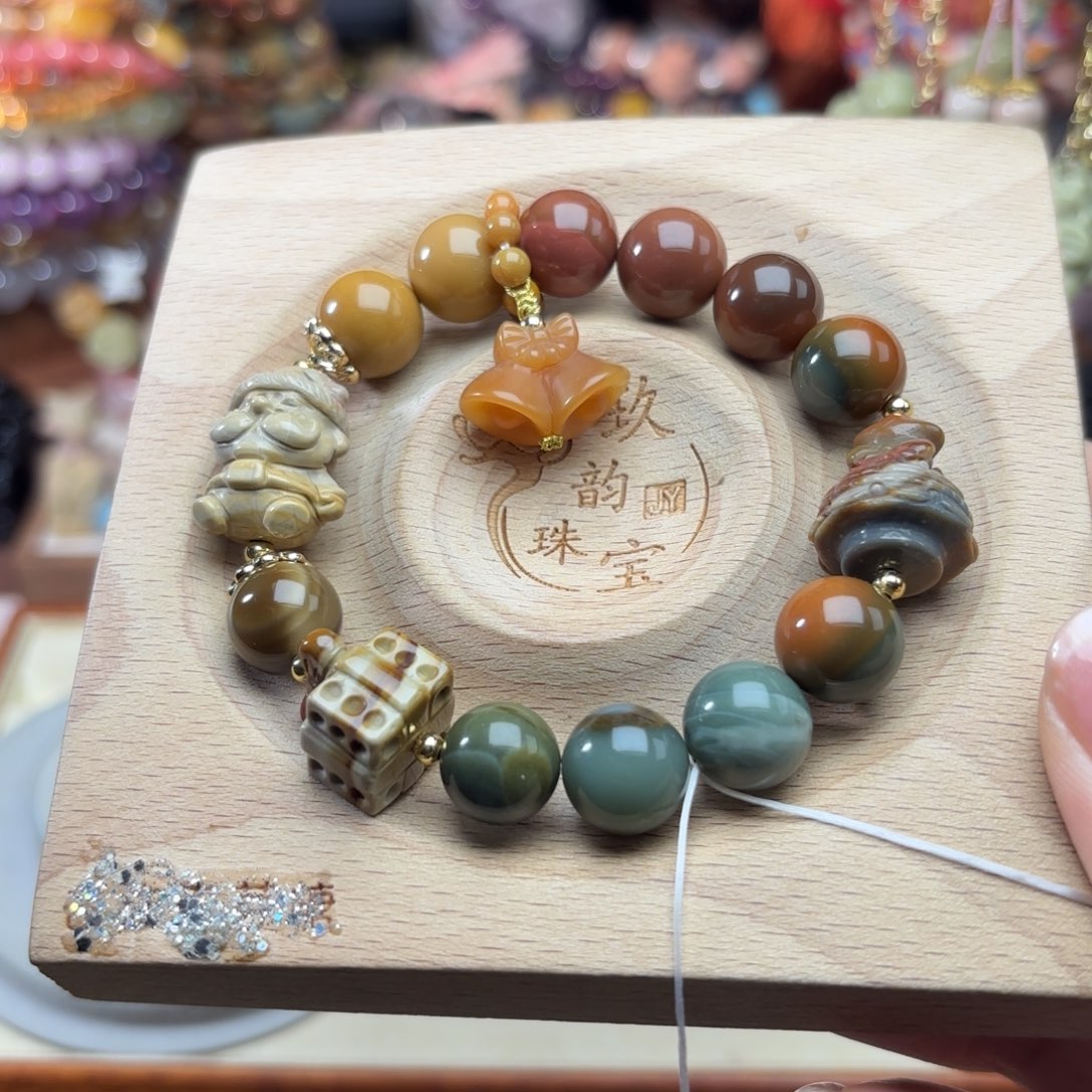 明***～石英质玉未镶嵌珠宝半成品