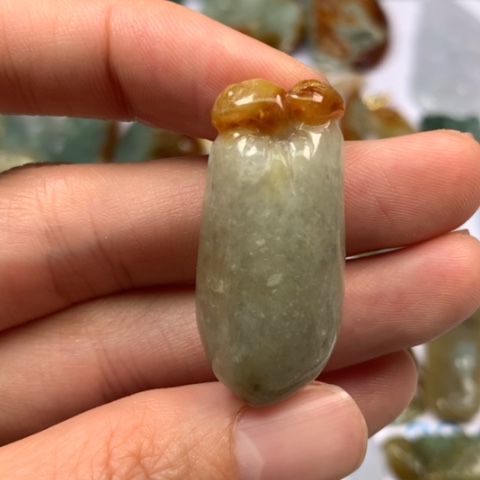 翡翠颈饰未镶嵌翡翠