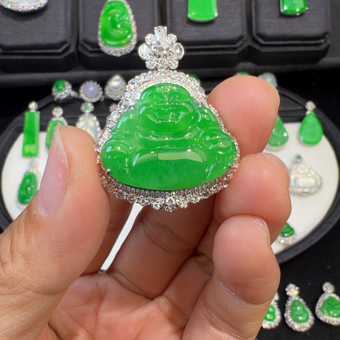 翡翠颈饰18K金镶嵌Y****?收到货48小时鉴赏期