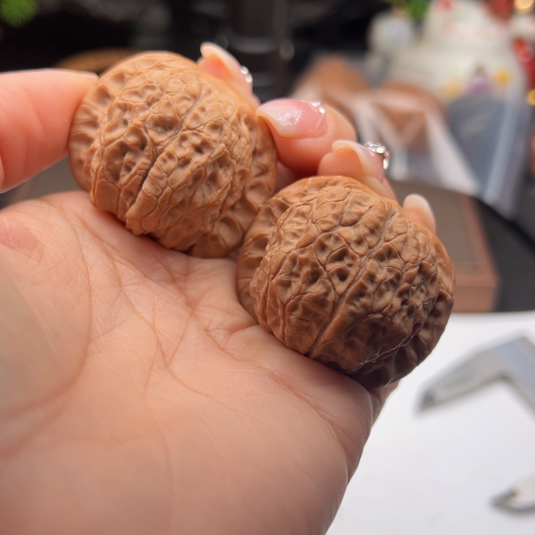 文玩核桃把件血麒麟40