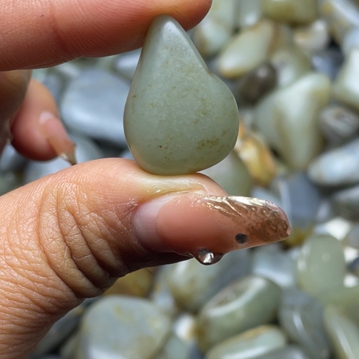 和田玉未镶嵌珠宝半成品