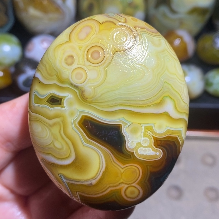 玛瑙/玉髓未镶嵌珠宝半成品