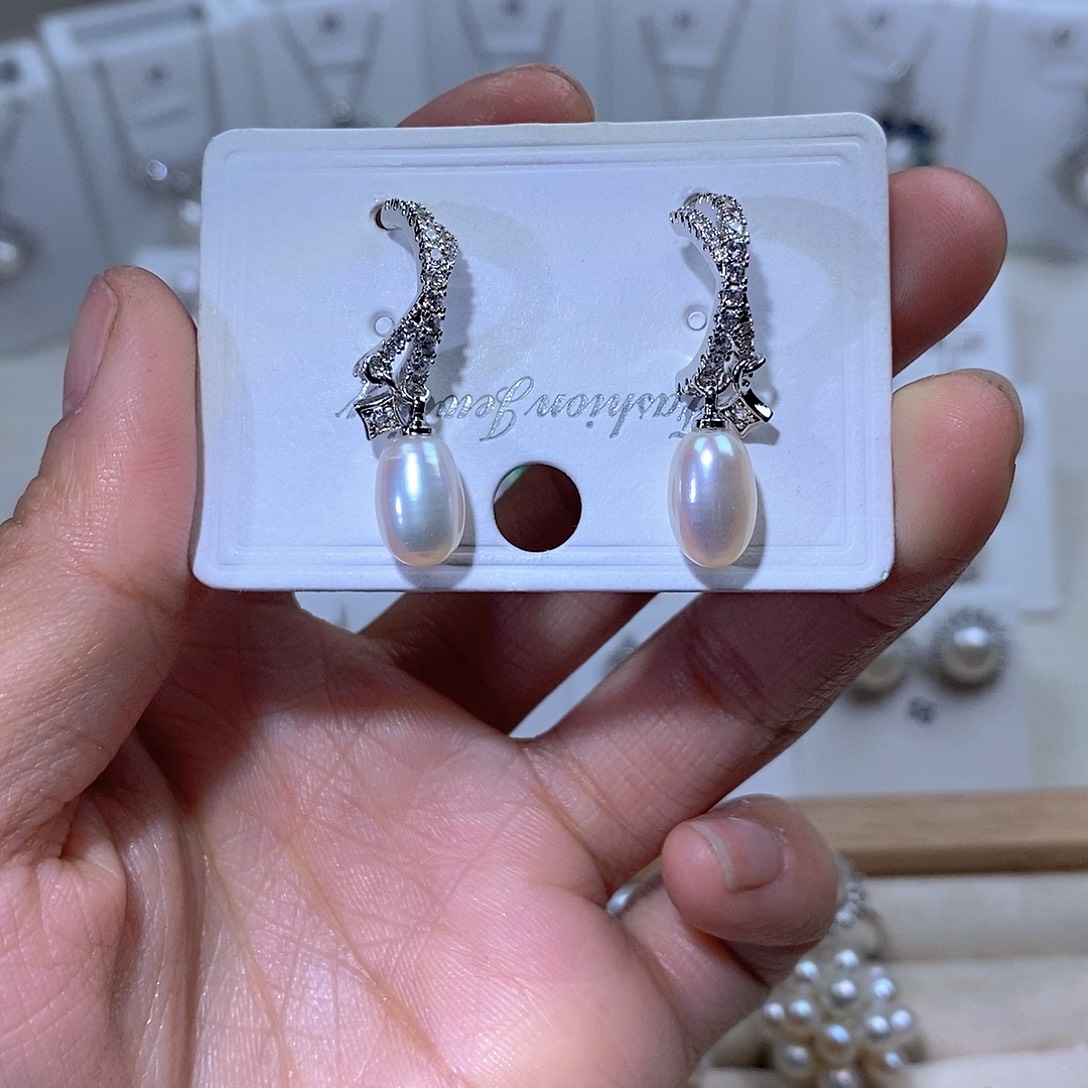 未镶嵌淡水珍珠耳饰