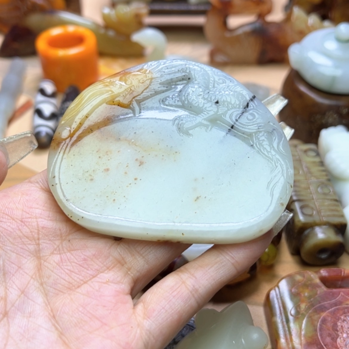 【闪购商品】蛇纹石玉颈饰未镶嵌