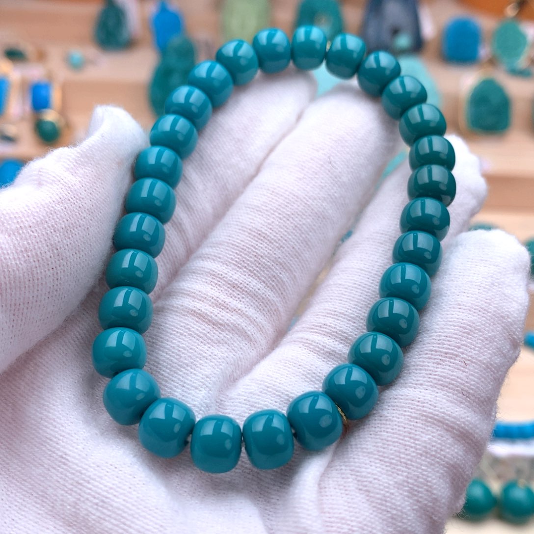 未镶嵌绿松石配饰一**河