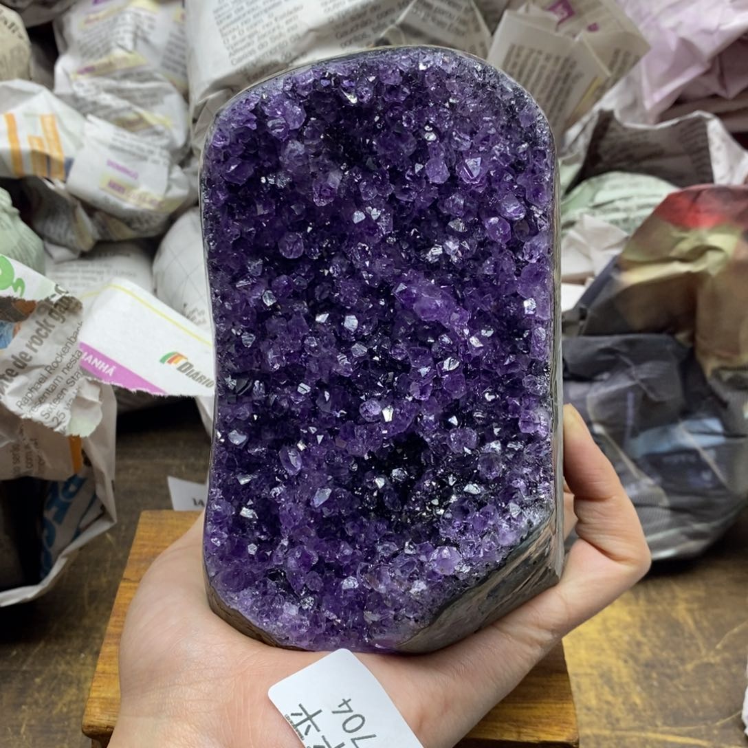 紫晶乌拉圭未镶嵌