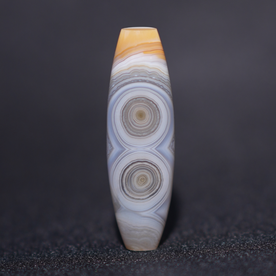 精品蓝沁高透玉化料三眼年轮眼缠丝玛瑙