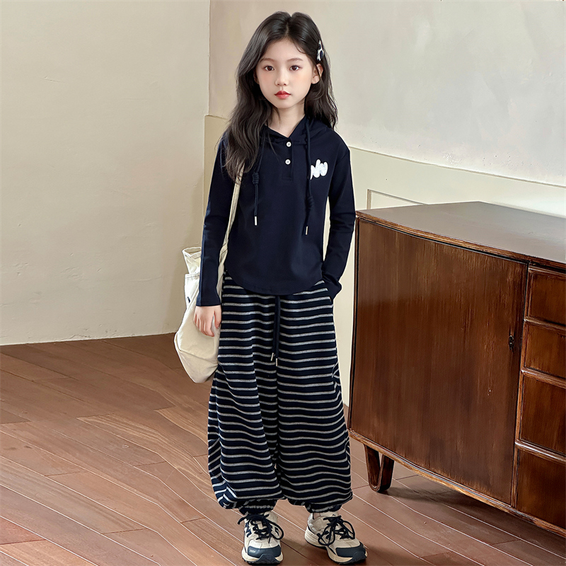 2025新款女童洋气条纹裤套装韩版春秋中大童时髦长袖连帽打底上衣