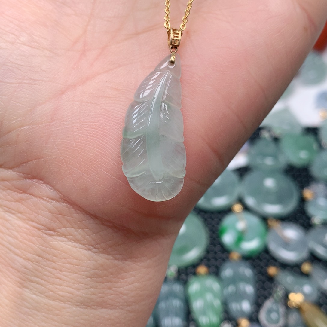 【闪购商品】翡翠吊坠(不含链)18K金镶嵌