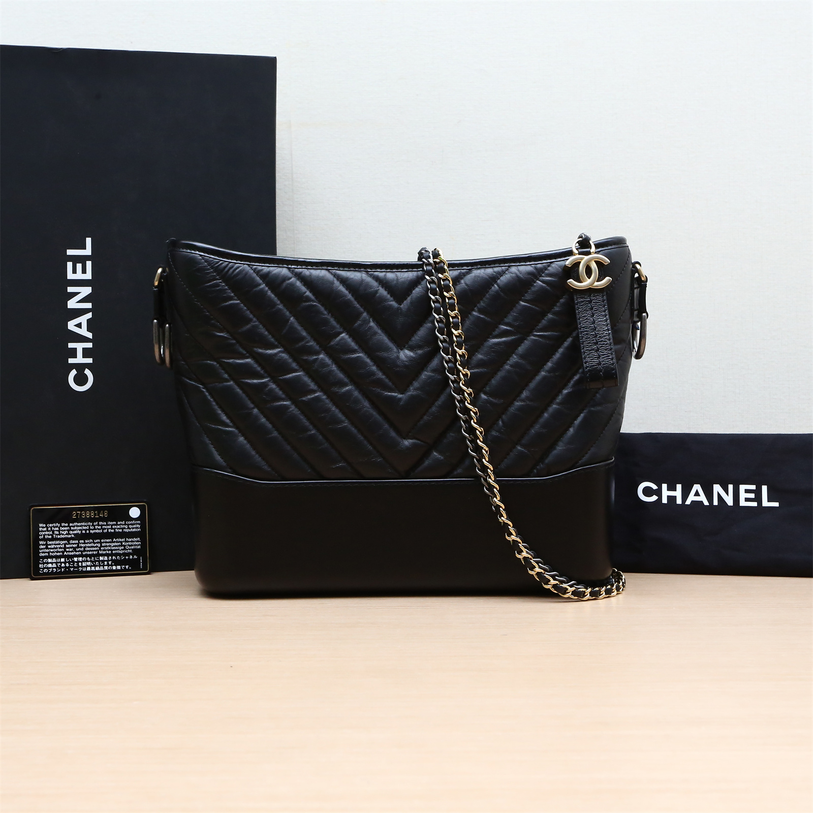 95新 Chanel/香奈儿 【花花活动】 流浪包 中号 黑色 27开 钨钢扣