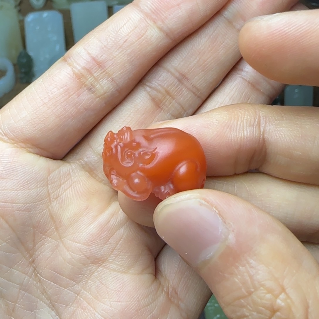 南红玛瑙颈饰未镶嵌一***由貔貅