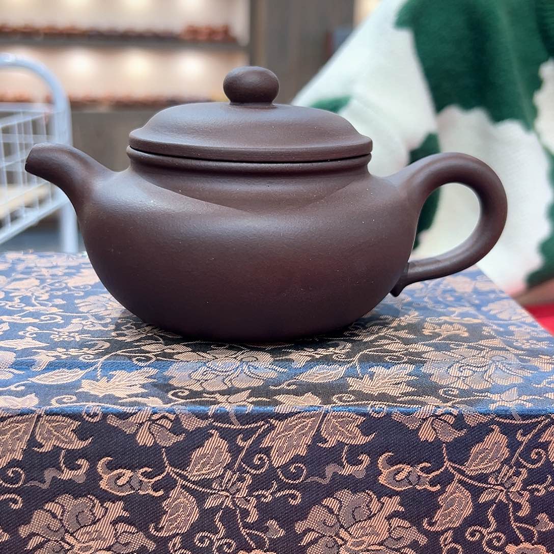 茶壶紫砂17号。紫砂壶
