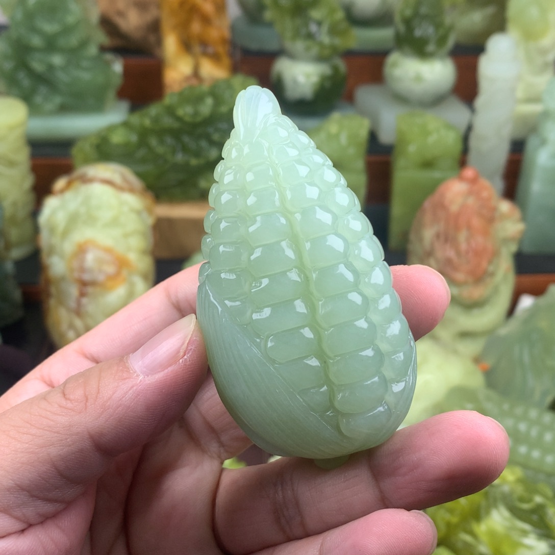 老***颜岫玉未镶嵌手把件