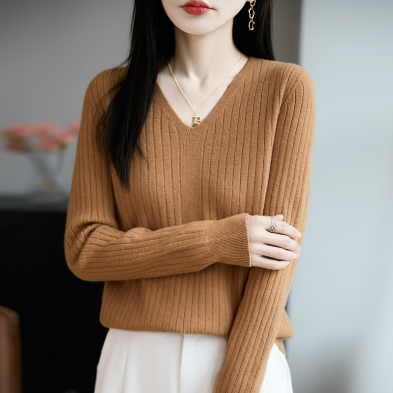 一线成衣一秋冬宽松V领女士针织打底衫纯色毛针织衫时尚百搭