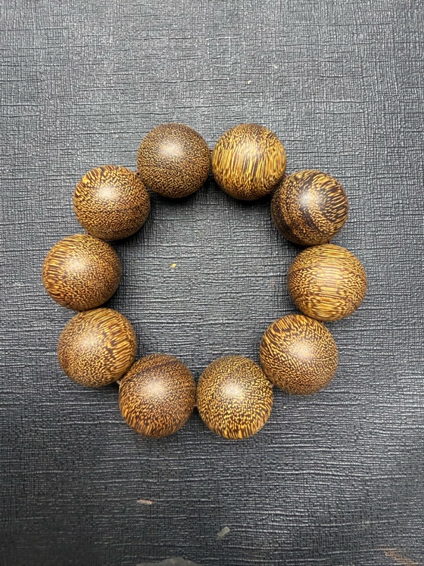 B415海南昆仑梅阁沉香25mm