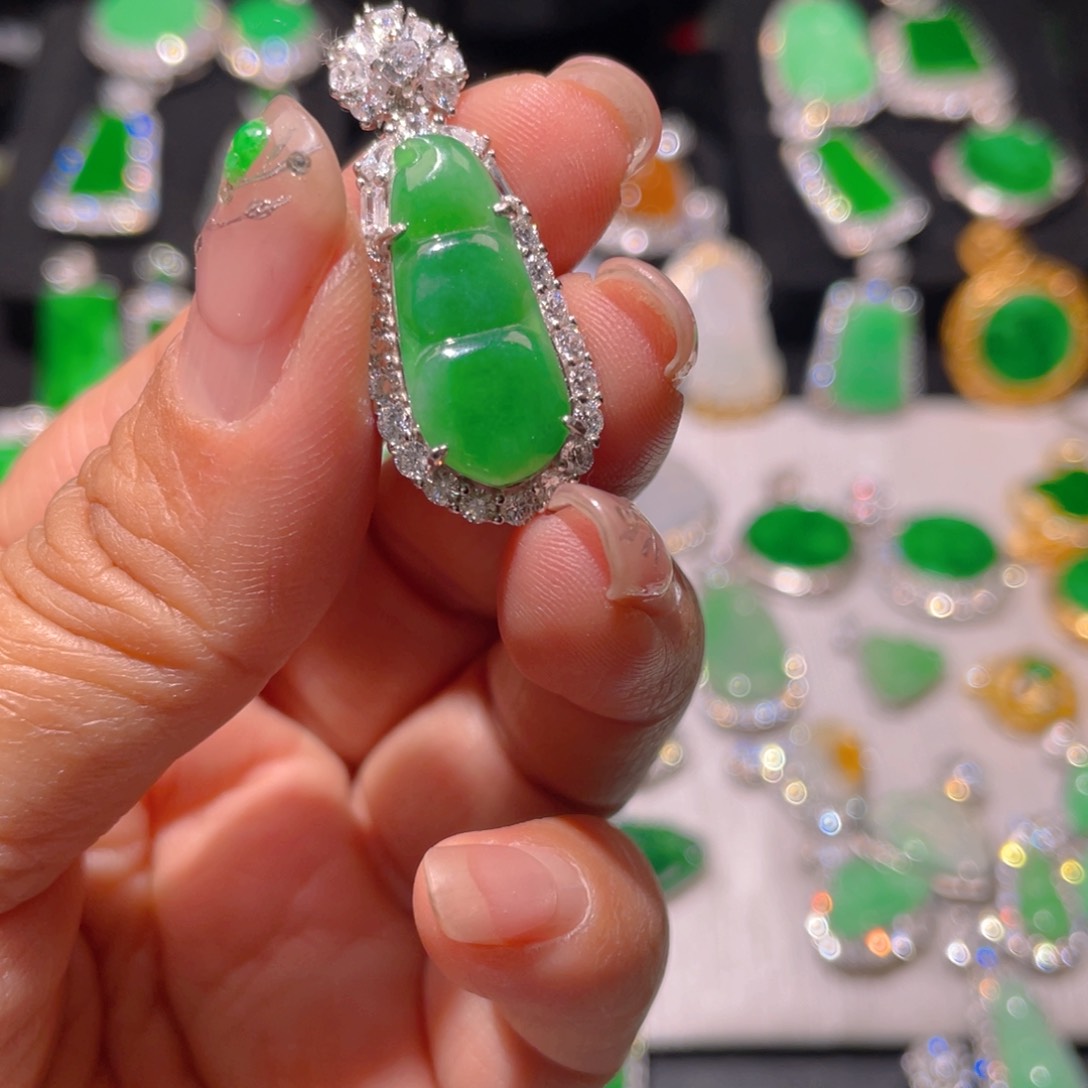 翡翠颈饰银S925镶嵌精品