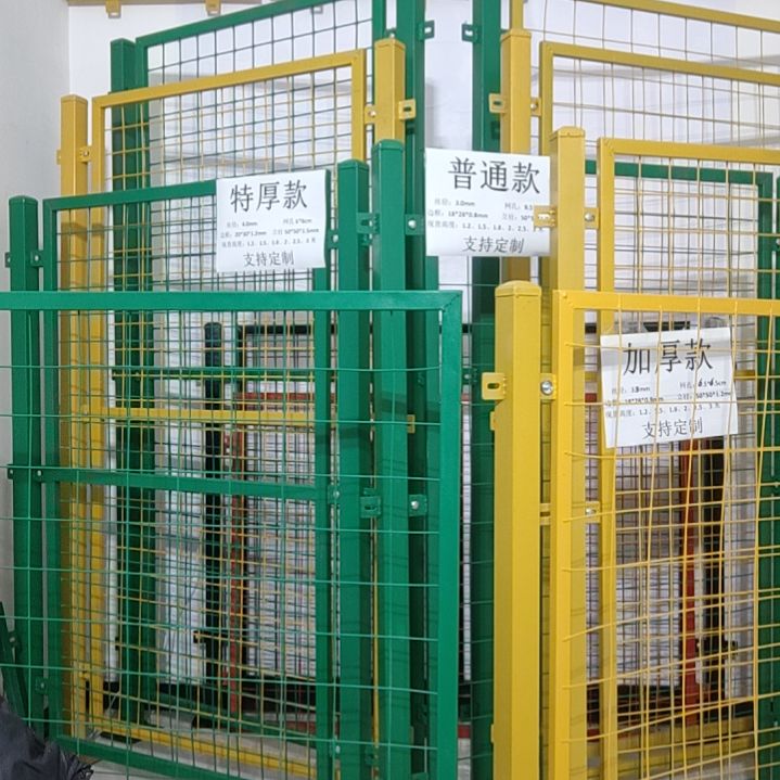 四***。1.5高  3.6宽 折叠门 绿色