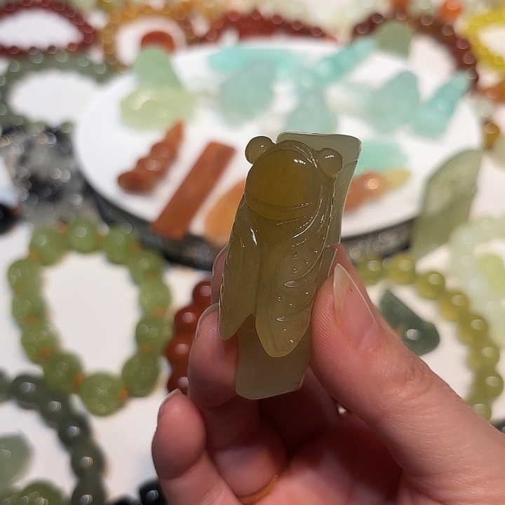 我***我蛇纹石玉未镶嵌吊坠