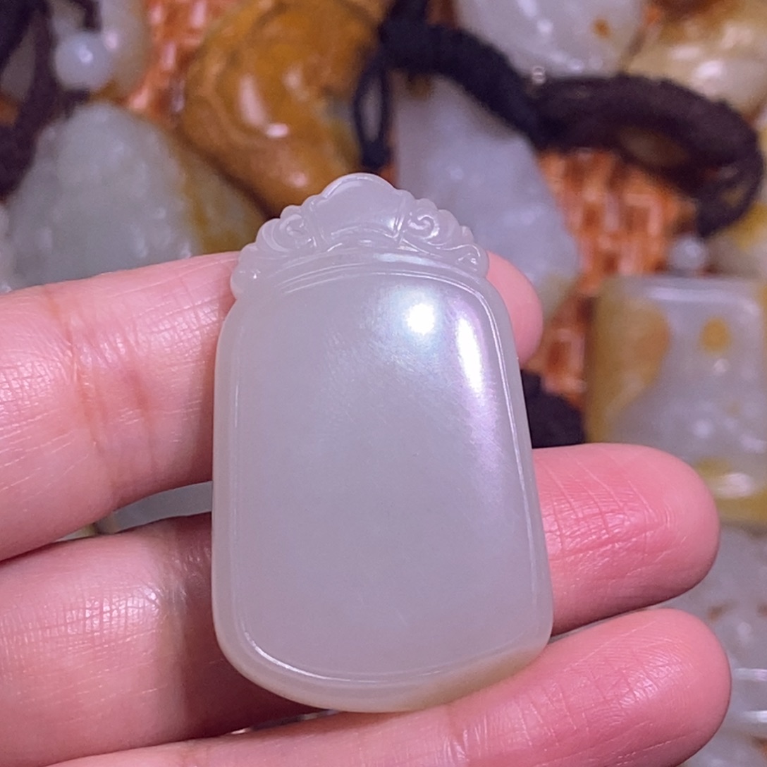 和田玉颈饰未镶嵌佛**生