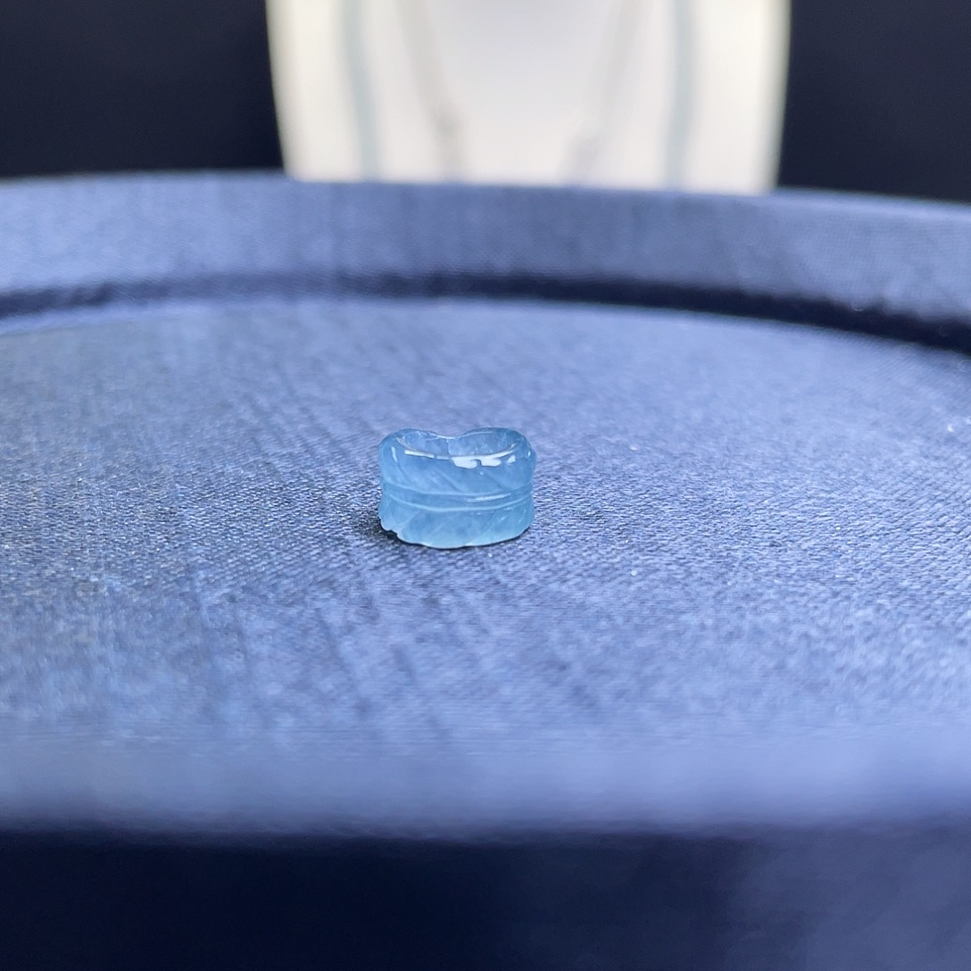 翡翠散珠天然A货翡翠内径6跑环一颗