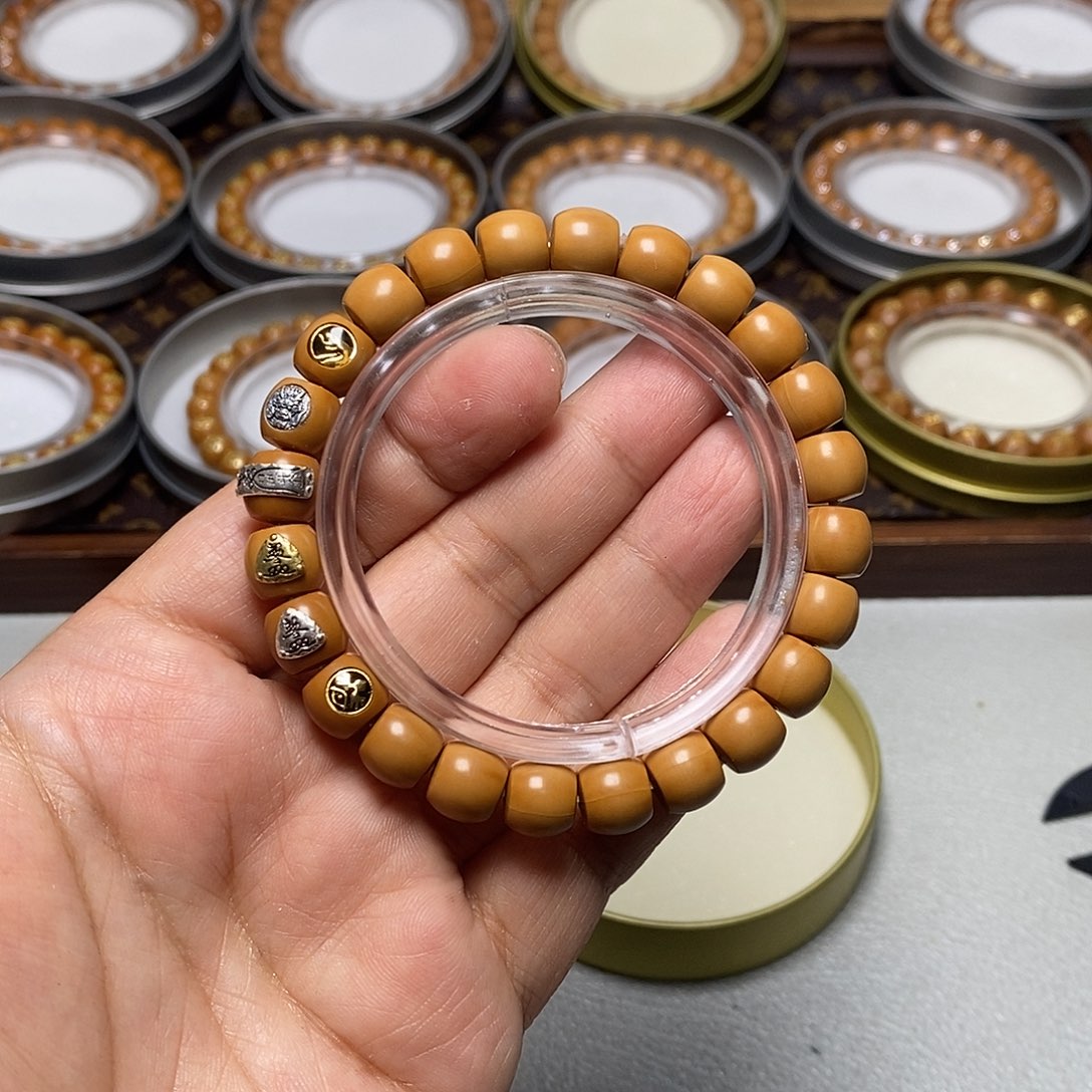 猴头核桃手串68号六标高配直切9左右