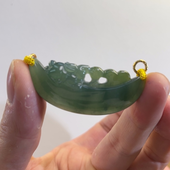 翡翠吊坠(赠链)未镶嵌代编织