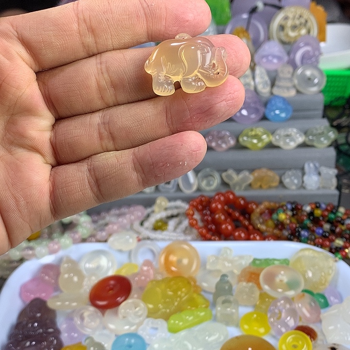 玛瑙/玉髓未镶嵌颈饰
