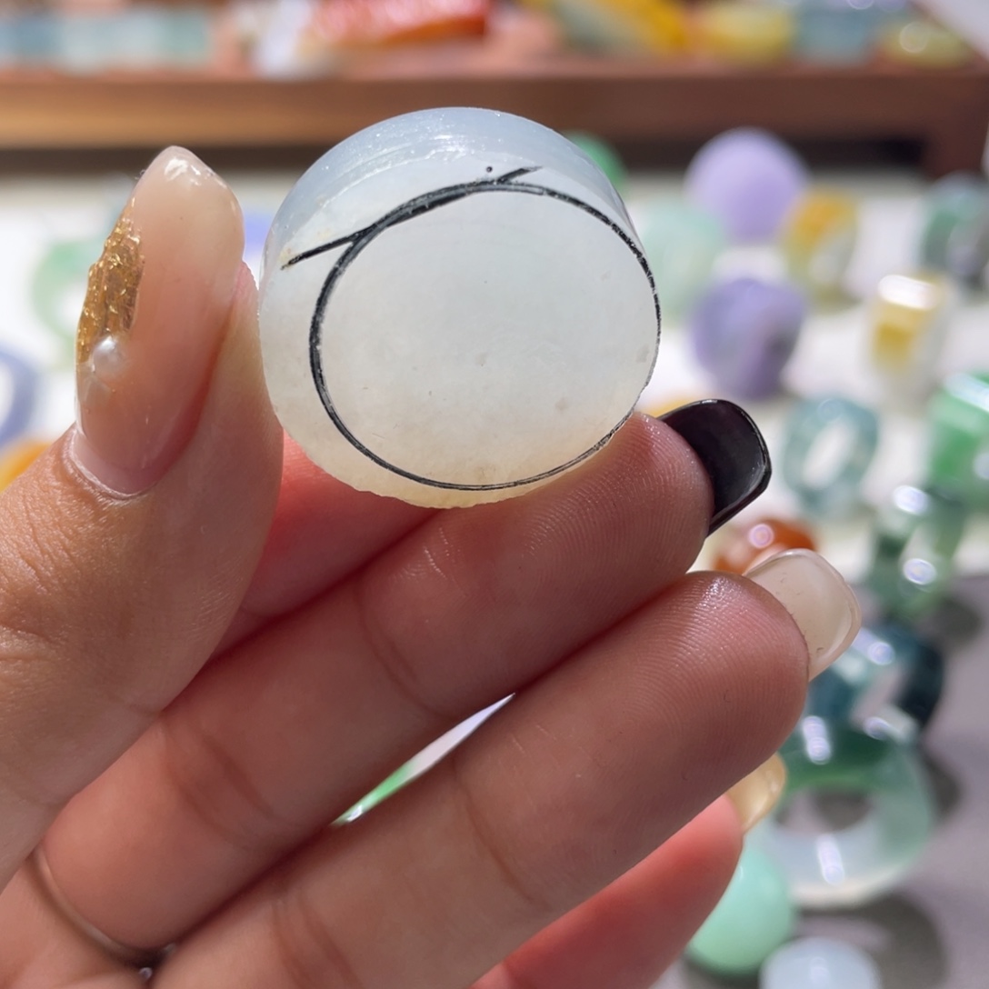 定制翡翠未镶嵌翡翠