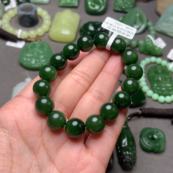 转***猫和田玉未镶嵌手串