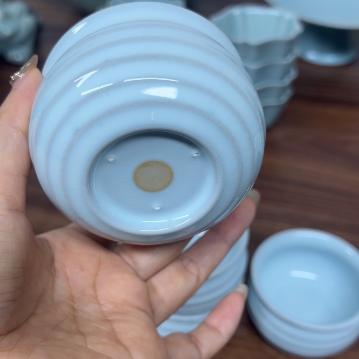 瓷片原产地啊多了阿道夫