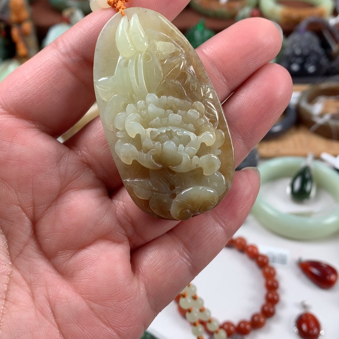 和田玉颈饰未镶嵌