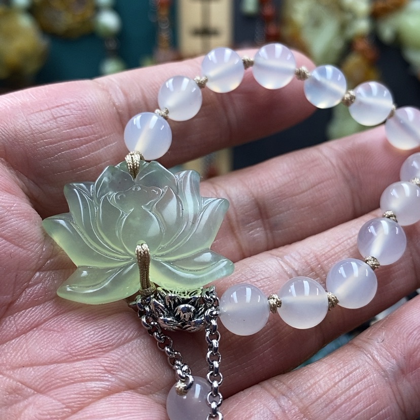 【闪购商品】蛇纹石玉手牌未镶嵌