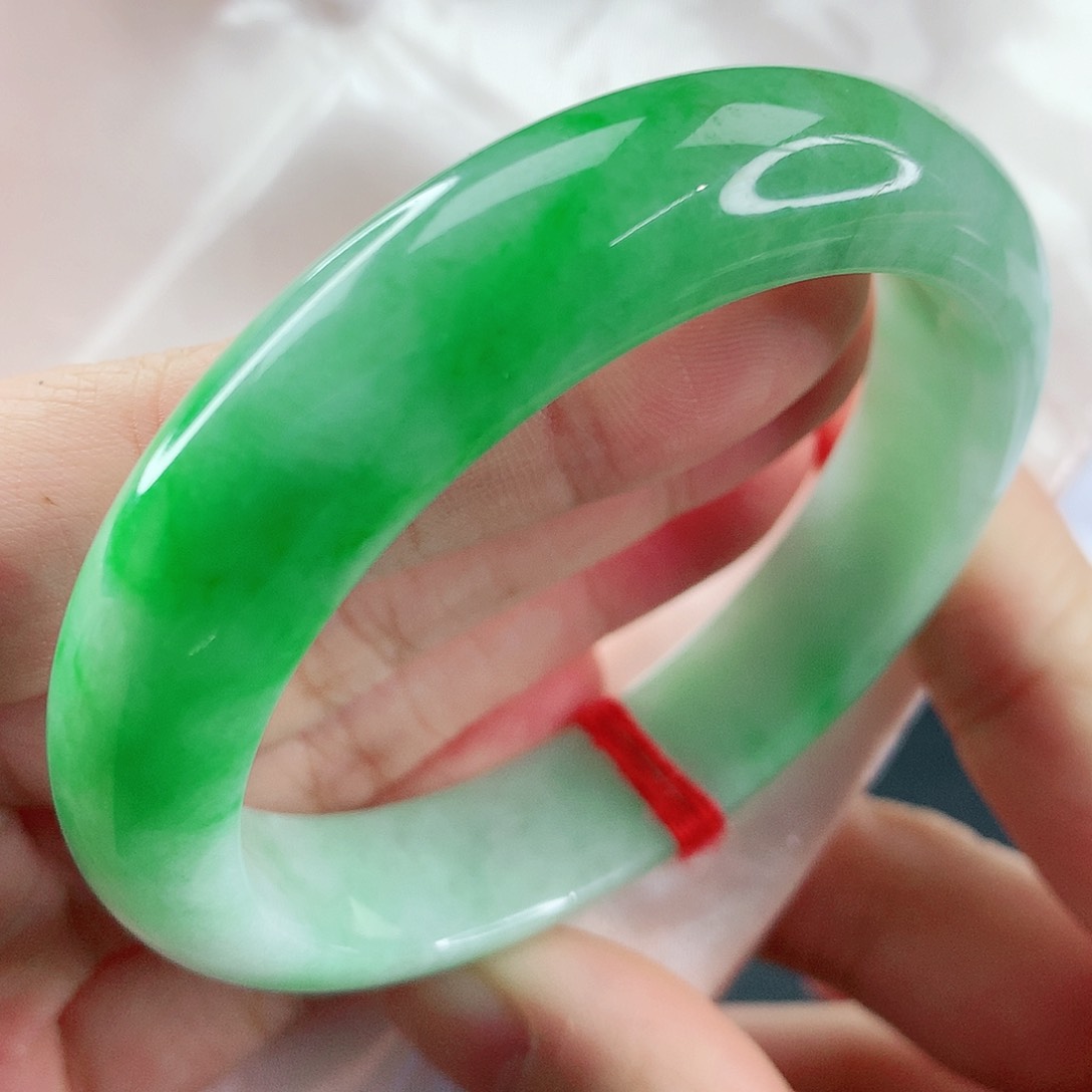 翡翠手镯未镶嵌，094