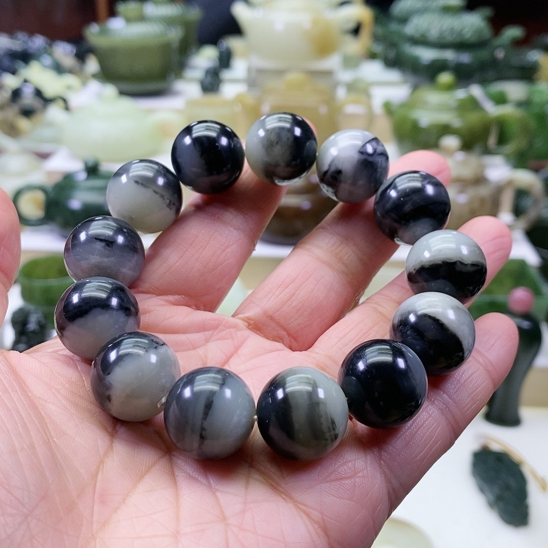 和田玉手串未镶嵌龙**神