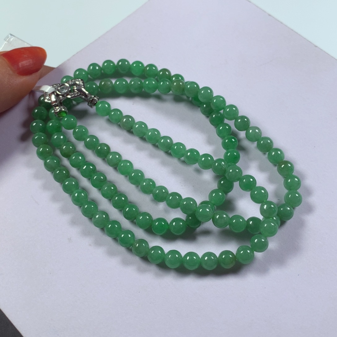 翡翠颈饰未镶嵌翡翠