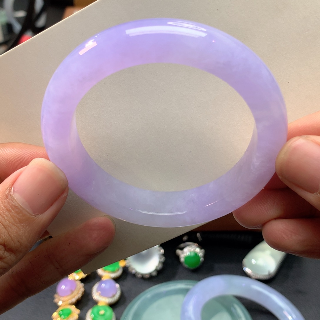 翡翠未镶嵌手镯正圈56