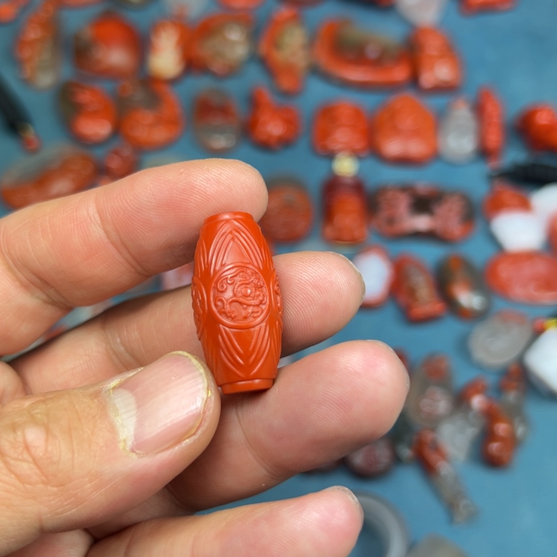 南红玛瑙颈饰未镶嵌